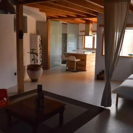 Sleeps 2 Wifi بيت للعطل فامارا