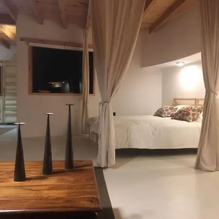 Sleeps 2 Wifi بيت للعطل فامارا
